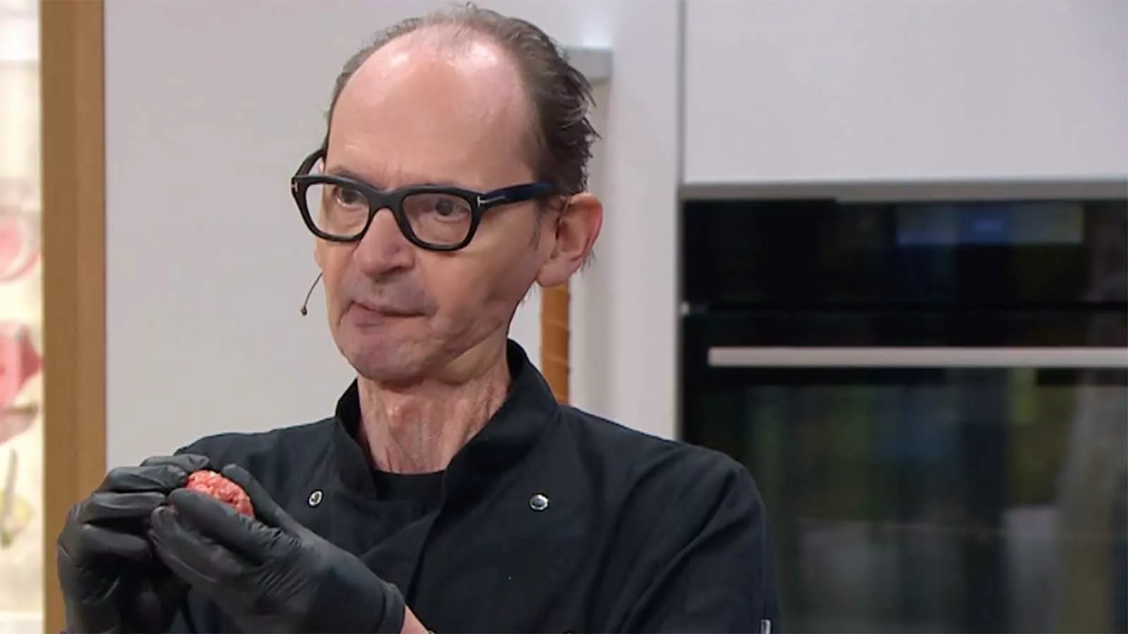 Stjärnkocken: Därför ska du aldrig grilla hamburgare