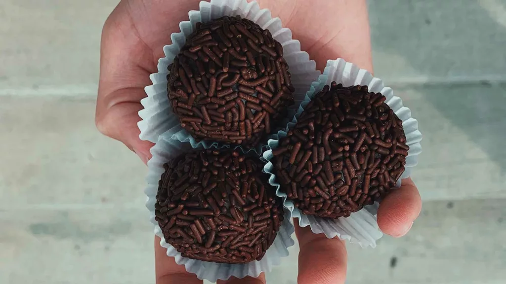 Arraksbollar – vuxna chokladbollar med smak av arrak