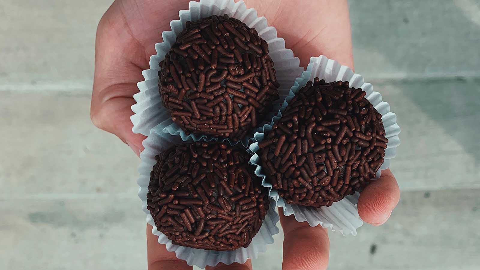 Arraksbollar – vuxna chokladbollar med smak av arrak